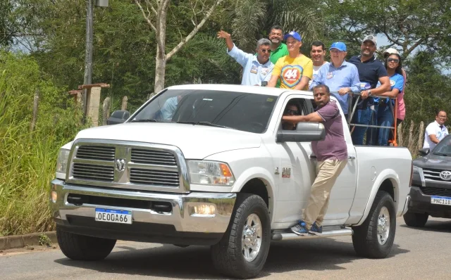 KUZxStZR-Carreata-de-Jose-Ronaldo-jpg