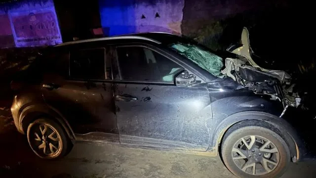 NDfDzVjK-carro-acidente-foto-reproducao-Foto-Midia-Bahia-jpg