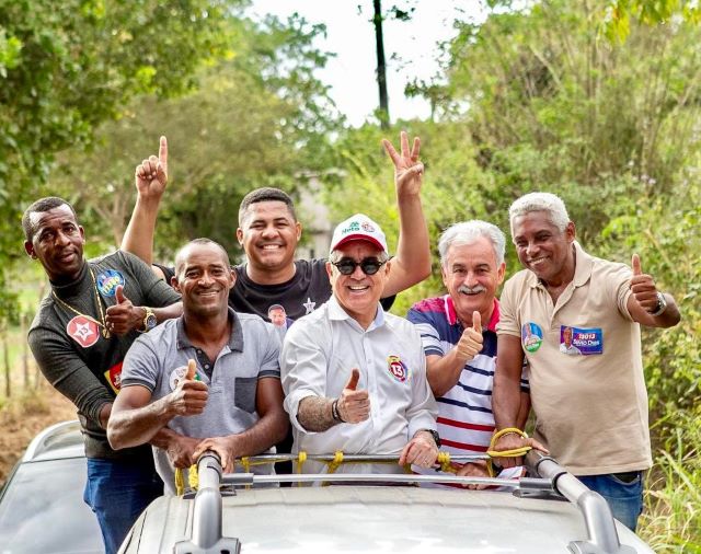 NE87YCVG-ze-neto-caravana