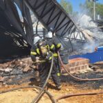 Tiw6MaoU-incendioembarreiras_corpodebombeiros-4