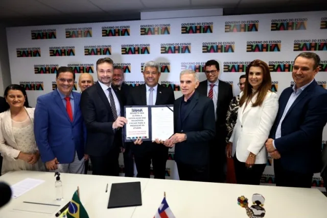 VSnjtLnS-Governador-assina-decreto-que-incentiva-a-producao-de-etanol-na-Bahia-Foto-Mateus-PereiraGOVBA-3-768x512-1-jpeg