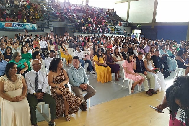 casamento-coletivo-de-Feira1