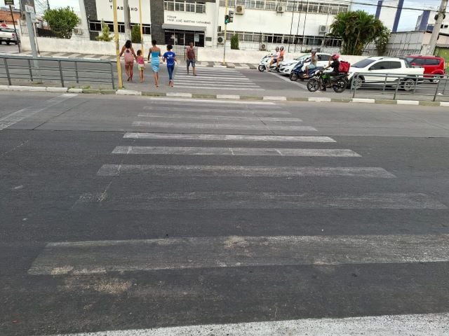 mrvQkOX4-faixas-de-pedestres-apagadas_paulo-jose-1