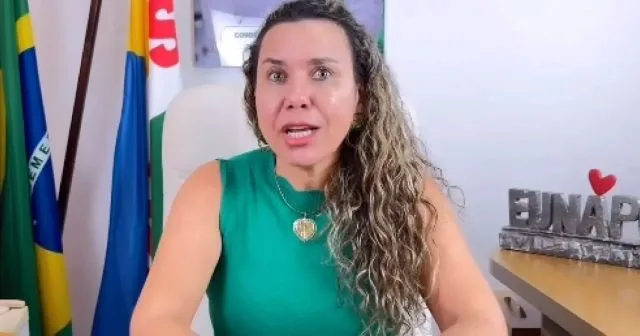 reQbdo1Z-prefeita-desiste-foto-reproducao-redes-sociais-jpg