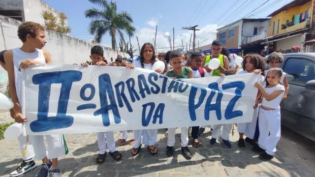 sYNAgX7F-2-capoeira-arrastao-pela-paz-foto-ed-santos-acorda-cidade-jpg