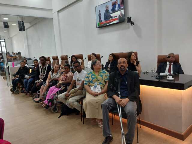 sfyps8oT-Sessao-solene-debate-direitos-das-pessoas-com-deficiencias-em-Feira-de-Santana-6