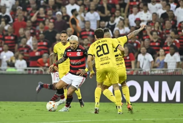 uV2crxsh-Flamengo-x-Penarol