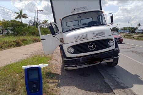 vxYDQwDF-caminhao_br_324_feiradesantana