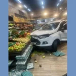zAdWCick-carro-invade-supermercado-em-salvador-foto-reproducao-g1-jpg