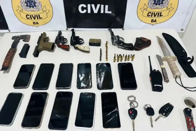 7Awe66Mu-Achei-sudoeste-armas-celulares-facas-municoes-apreendidos-em-bom-jesus-da-lapa