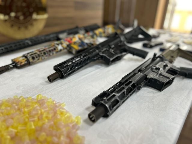 8qZDInHn-apreensao-de-arma-foto-rafael-pereira