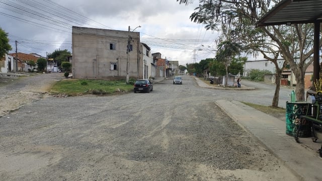 91IQDWG8-avenida-Maria-Cristina-bairro-tomba-poeira-ft-ed-santos-acorda-cidade