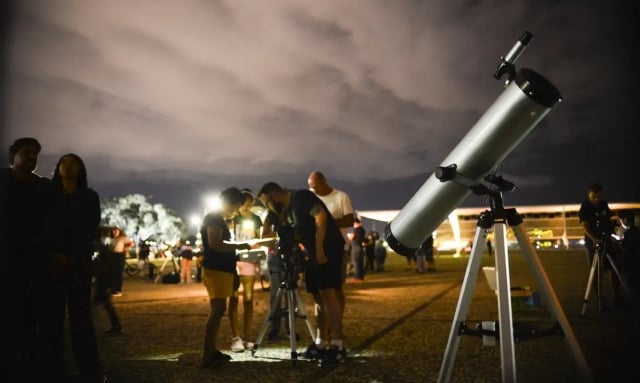 9VLx7uMx-astronomia_na_praca_mcajr_abr_0705223864_0
