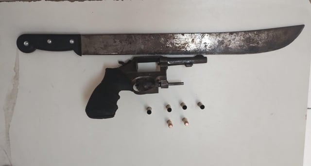 C7P4oFP0-materialapreendido_policiamilitar