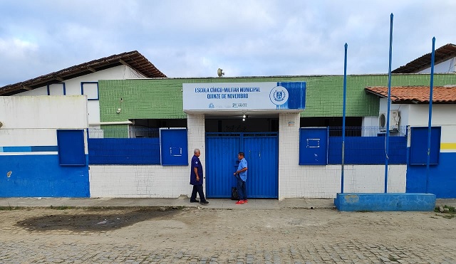 Escola-Civico-Militar-Municipal-Quinze-de-Novembro