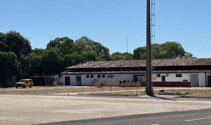 K2w2bMvw-aeroporto-de-barreiras