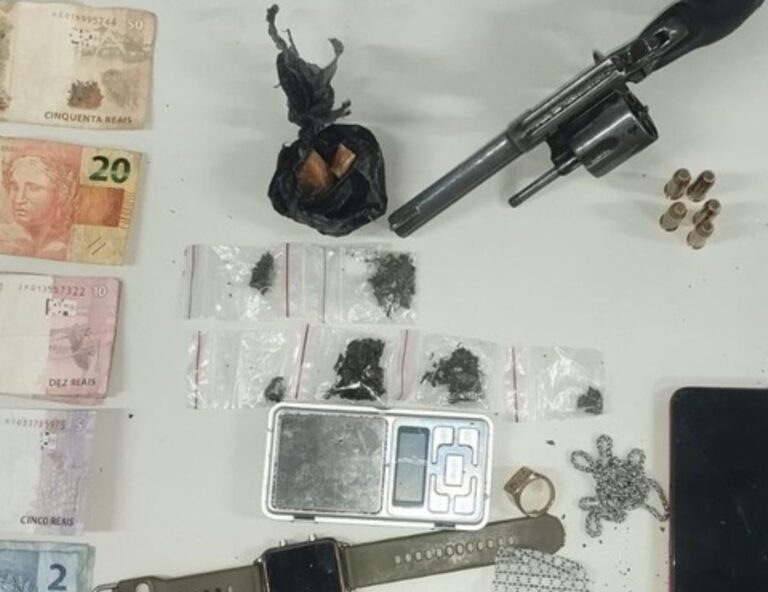 K7A7C9P9-casal-preso-em-frlagrnte-com-arma-municao-e-drogas