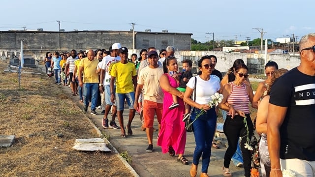 QjnVIM56-Empresario-que-fugiu-de-blitz-e-sepultado-em-Feira-de-Santana-ft-ed-santos-acorda-cidade1