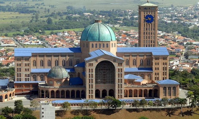 VyuouoeQ-santuariodeaparecida_foto_valtercampanato_agbrasil