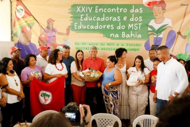 WVdi5sbu-24o-Encontro-Estadual-de-Educadoras-e-Educadores-do-Movimento-dos-Trabalhadores-Rurais-Sem-Terra-MST-Foto-Manu-DiasGOVBA5-768x512-1
