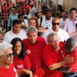 d04QtiUC-Luiz-Caetano-vota-no-2C2B0-turno-em-Camacari-