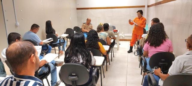 mHHEFIVe-aula-cursos-bombeiros-seguranca-edificacoes-foto-divulgacao