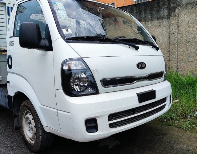 mb18yp9h-Kia-Bongo-foto-ed-santos-acorda-cidade