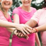 mulheres-outubro-rosa-freepik-rawpixel.com_