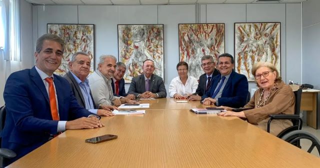 sqmuFgqT-Bancada-do-PT-declara-apoio-a-reeleicao-de-Adolfo-Menezes-e-proporcionalidade-na-Mesa-da-AL-BA