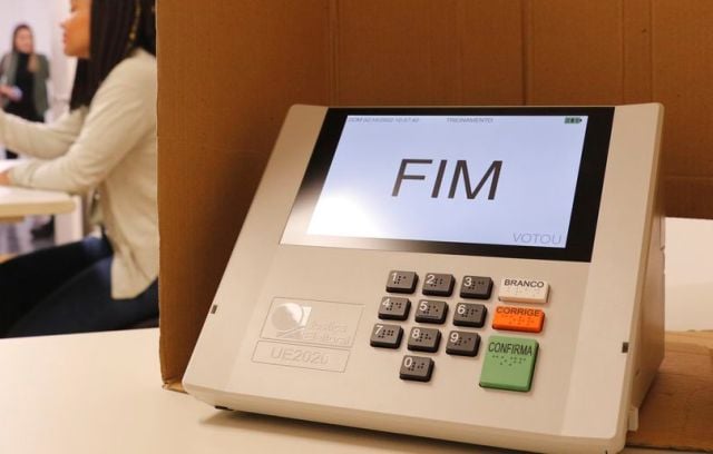 votacao-urna-eletronica-eleicoes-foto-fernandofrazao-abr-urna