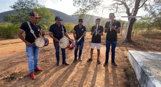 vs77KfnM-Banda-de-Pifano-Adustina-BA