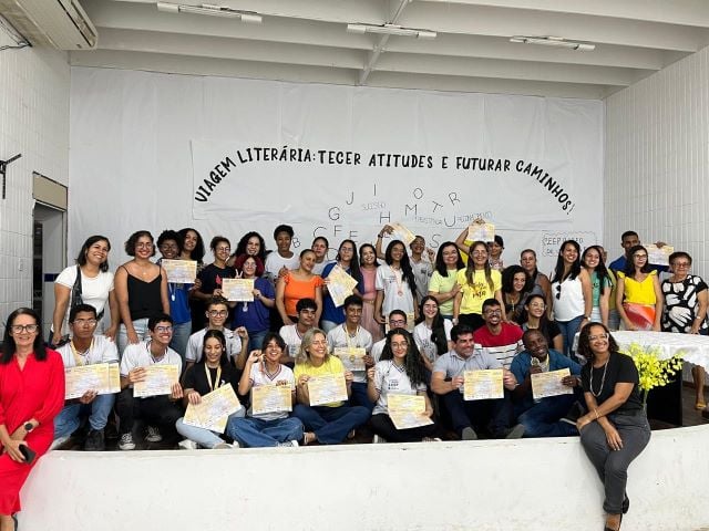 xF9w6hRH-alunos-ceep-feira-de-santana-foto-divulgacao