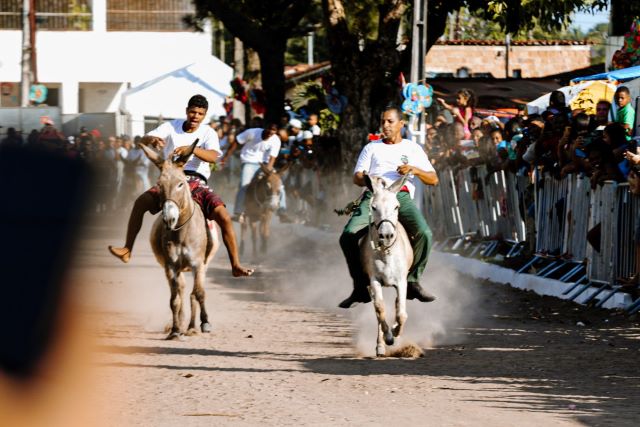 Corrida-Tradicional-de-Jegue-em-Afligidos