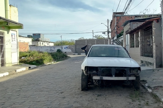 GieWVvpE-Carros-abandonados-Foto-Divulgacao-