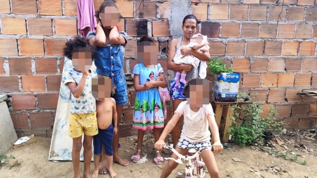 Hih92Bxp-Maria-do-Amparo-familia-em-situacao-de-vulnerabilidade-social-na-Conceicao-ft-ed-santos-acorda-cidade2