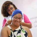 ILREGUUl-mulher-cabelo-cota-lenco-cuidado-foto-divulgacao