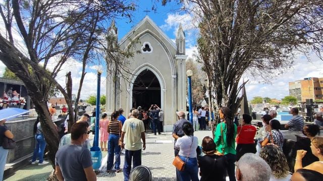 TdqJbfzz-cimiterio-da-piedade-feira-de-sanatan-foto-ed-santos-acorda-cidade