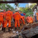 corpo-de-bombeiros-buscam-jovem-soterrado-apos-deslizamentos-em-saramadaia-em-salvador-1