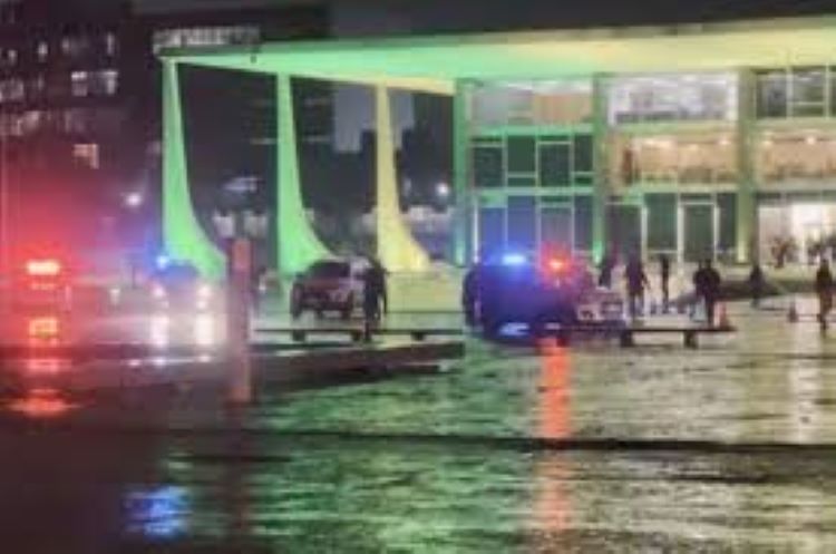 explosao-praca-dos-tres-poderem-em-Brasilia