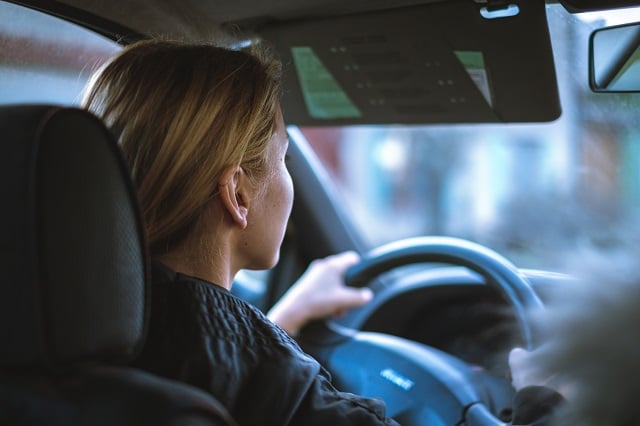 jan-baborak-4STq2B24S1k-unsplash-1-carro-ipva-motorista-transito-ilustrativa