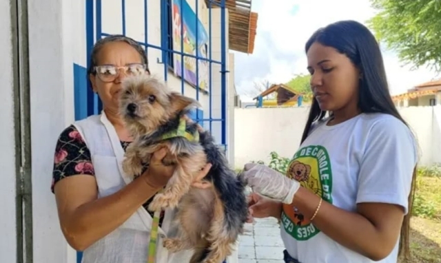 nq24ErPo-Centro-de-zoonoses-vacinacao-ft-ed-santos-acorda-cidade
