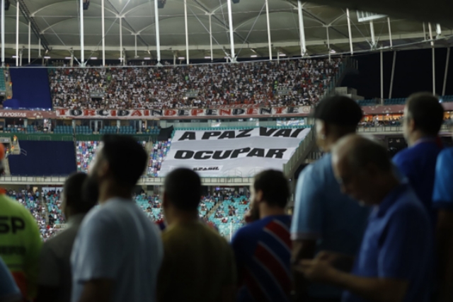 q1lNryIt-Campanha-Cadeiras-Vazias-estadio