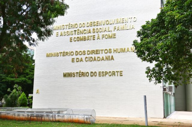 uDZlXmQ5-predio-ministerio-do-desenvolvimento-e-assitencia-social-foto-divulgacao-