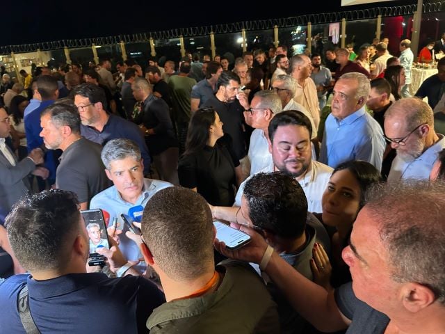 ACM-Neto-reune-lideres-de-50-cidades-baianas-em-confraternizacao-de-final-de-ano