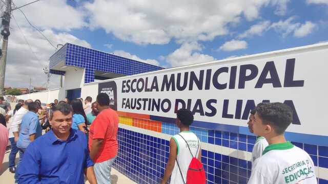 Escola-Municipal-Faustino-Dias-Lima-localizada-no-conjunto-Feira-VII-5