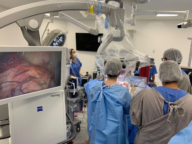 Estudante-de-Direito-Passa-por-Neurocirurgia-Acordada-para-Retirada-de-Tumor-Cerebral