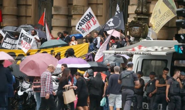 Manifestacao-pede-saida-do-secretario-de-Seguranca-Publica-de-SP-01