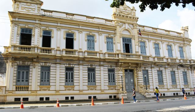 OdOw4jOj-Passo-Municipal-predio-prefeitura-de-feira-de-santana-foto-Jorge-Magalhaes-01-1