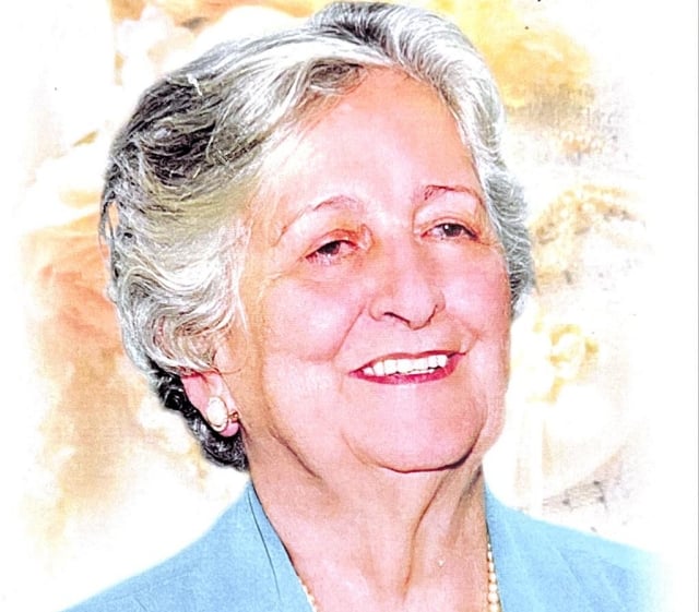 Olga-Guimaraes-