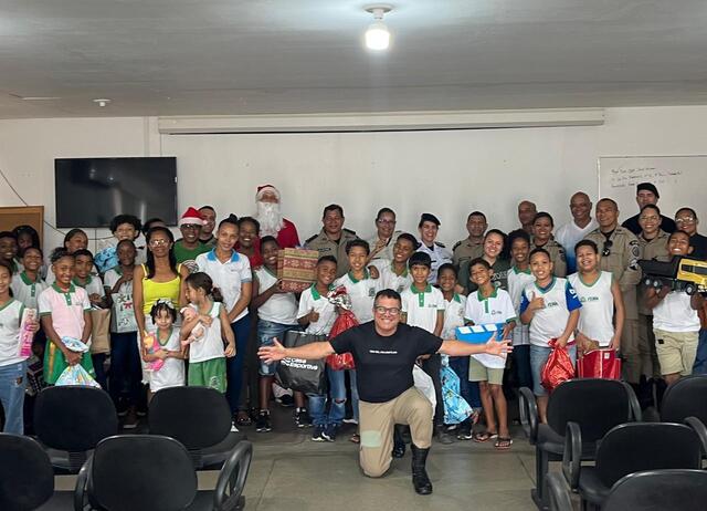 Parceria-entre-Correios-e-1o-Beic-realiza-sonhos-de-criancas-com-acao-solidaria-2